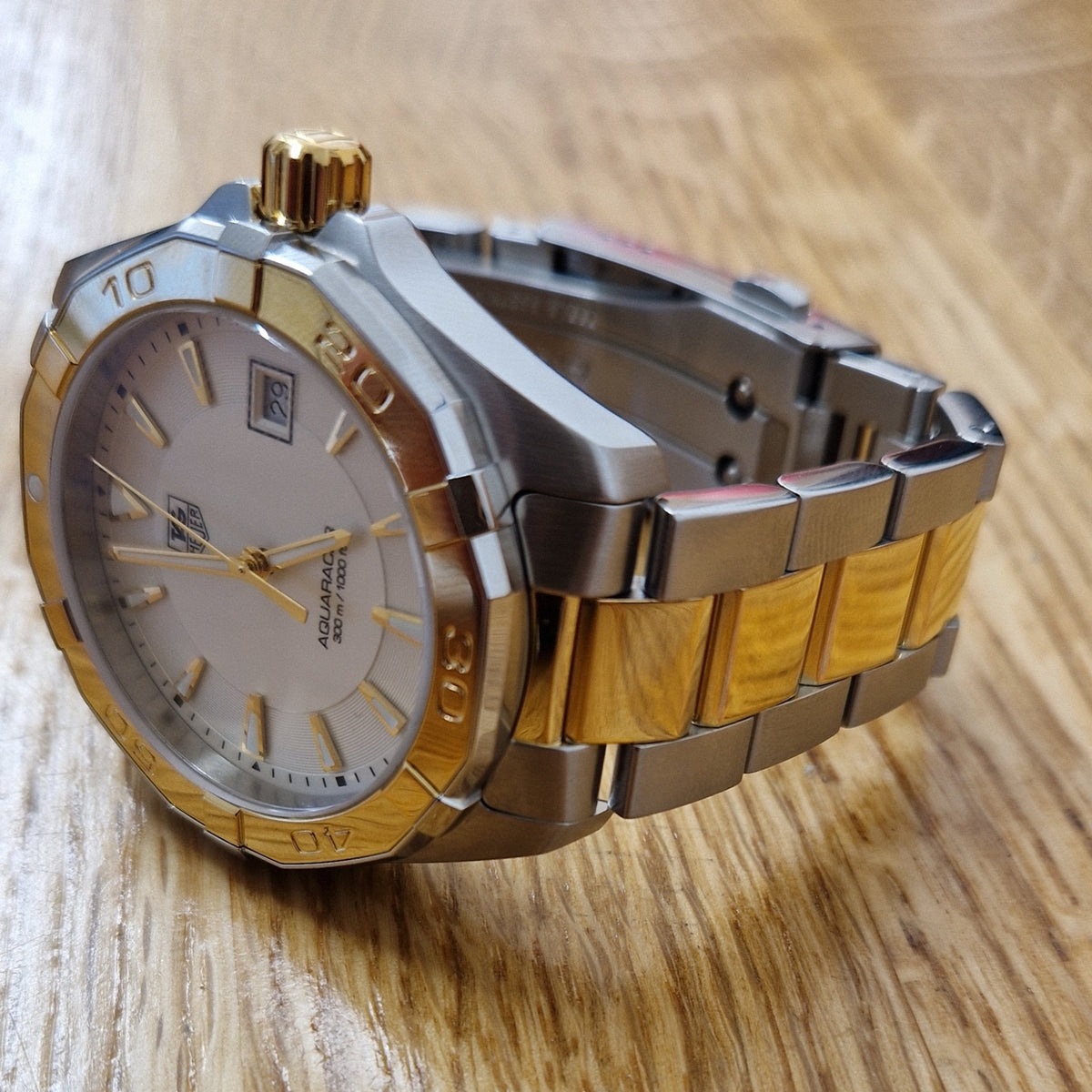  Shop Authentic Tag Heuer Aquaracer White Dial Watch for Men - WAY1120.BB0930 - Luxxuri