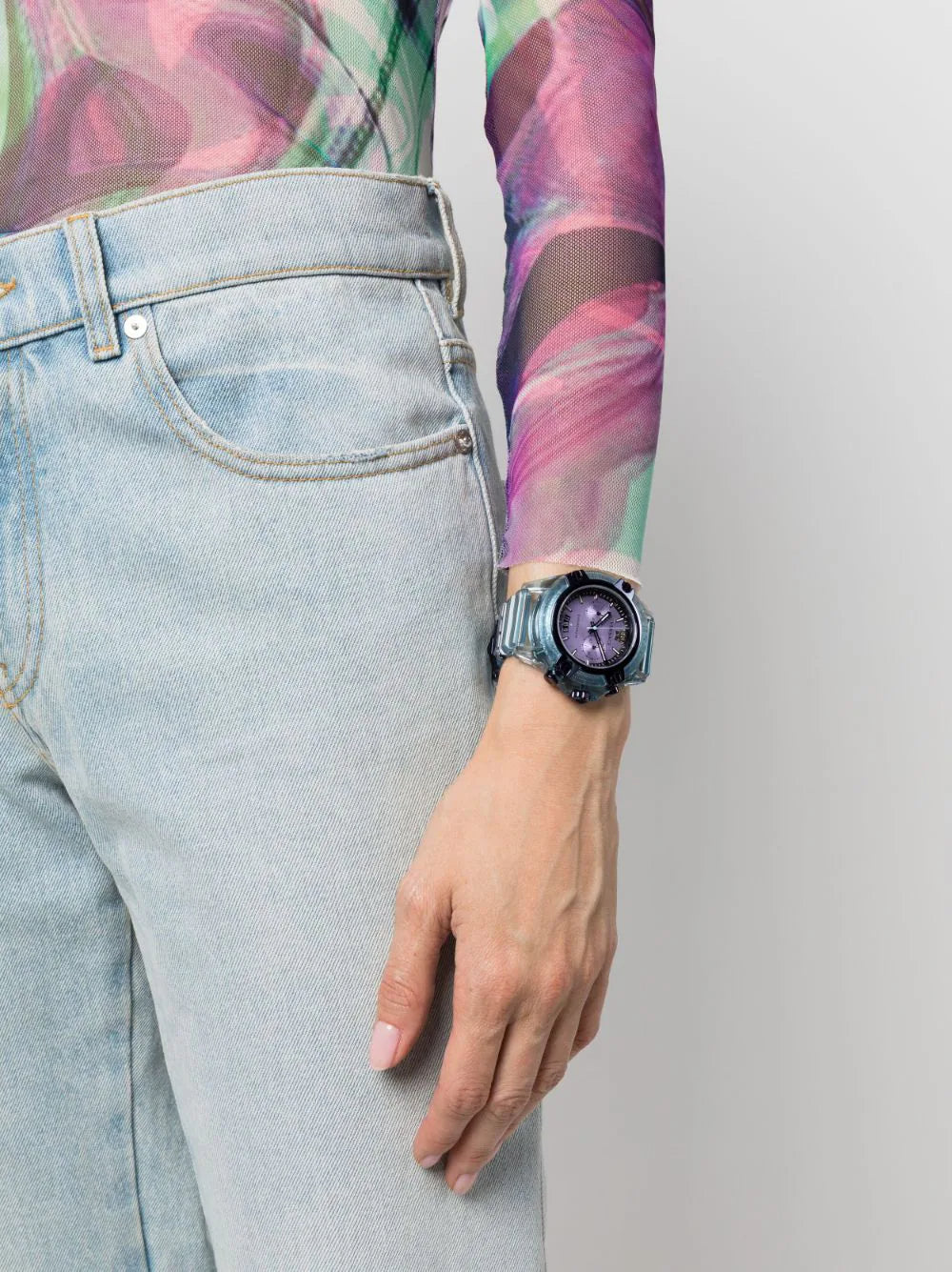  Shop Authentic Versace Icon Active Chronograph Purple Dial Blue Silicone Strap Watch For Men - VEZ701523 - Luxxuri
