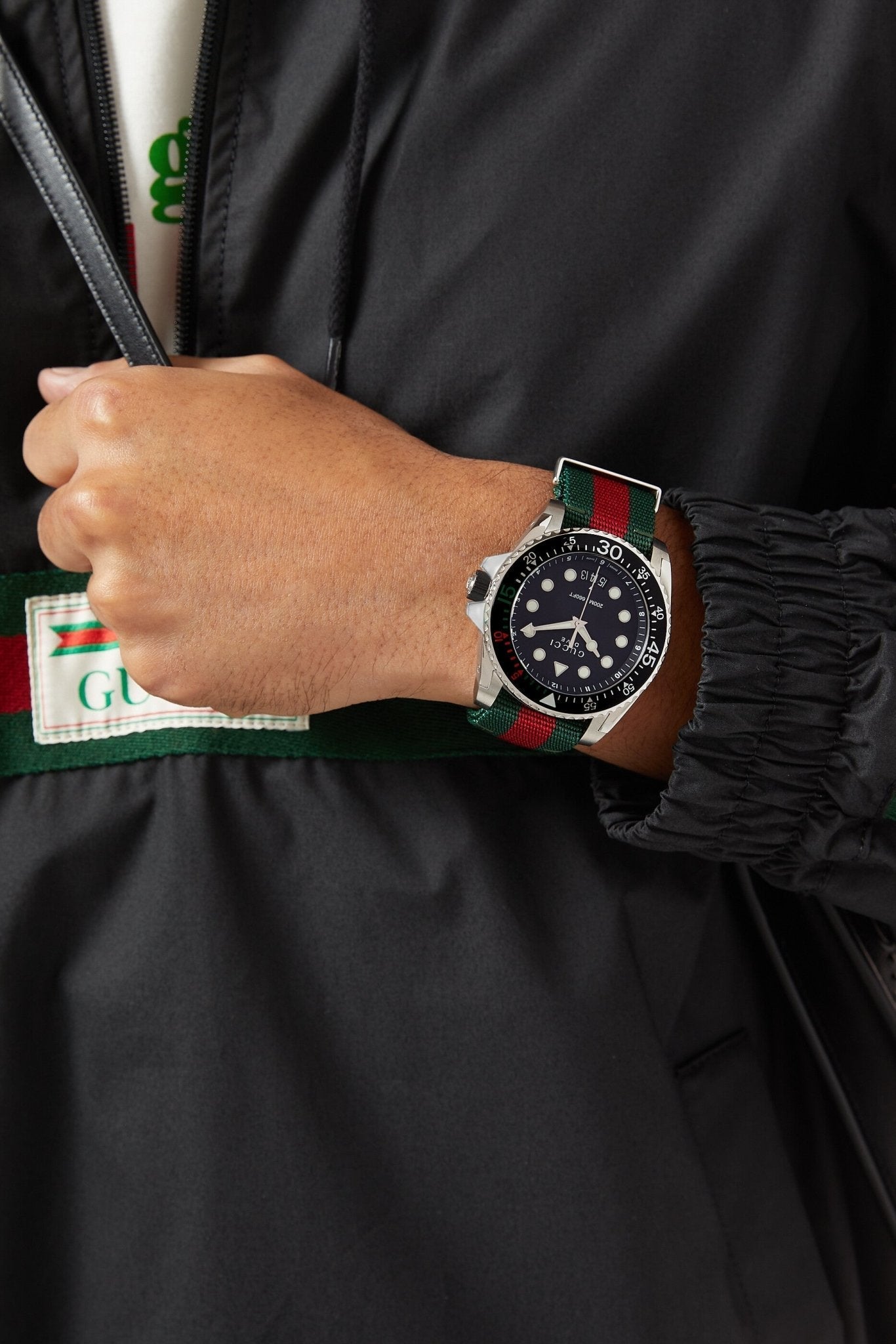  Shop Authentic Gucci Dive Black Dial Red & Green Nylon Strap Watch For Men - YA136209 - Luxxuri