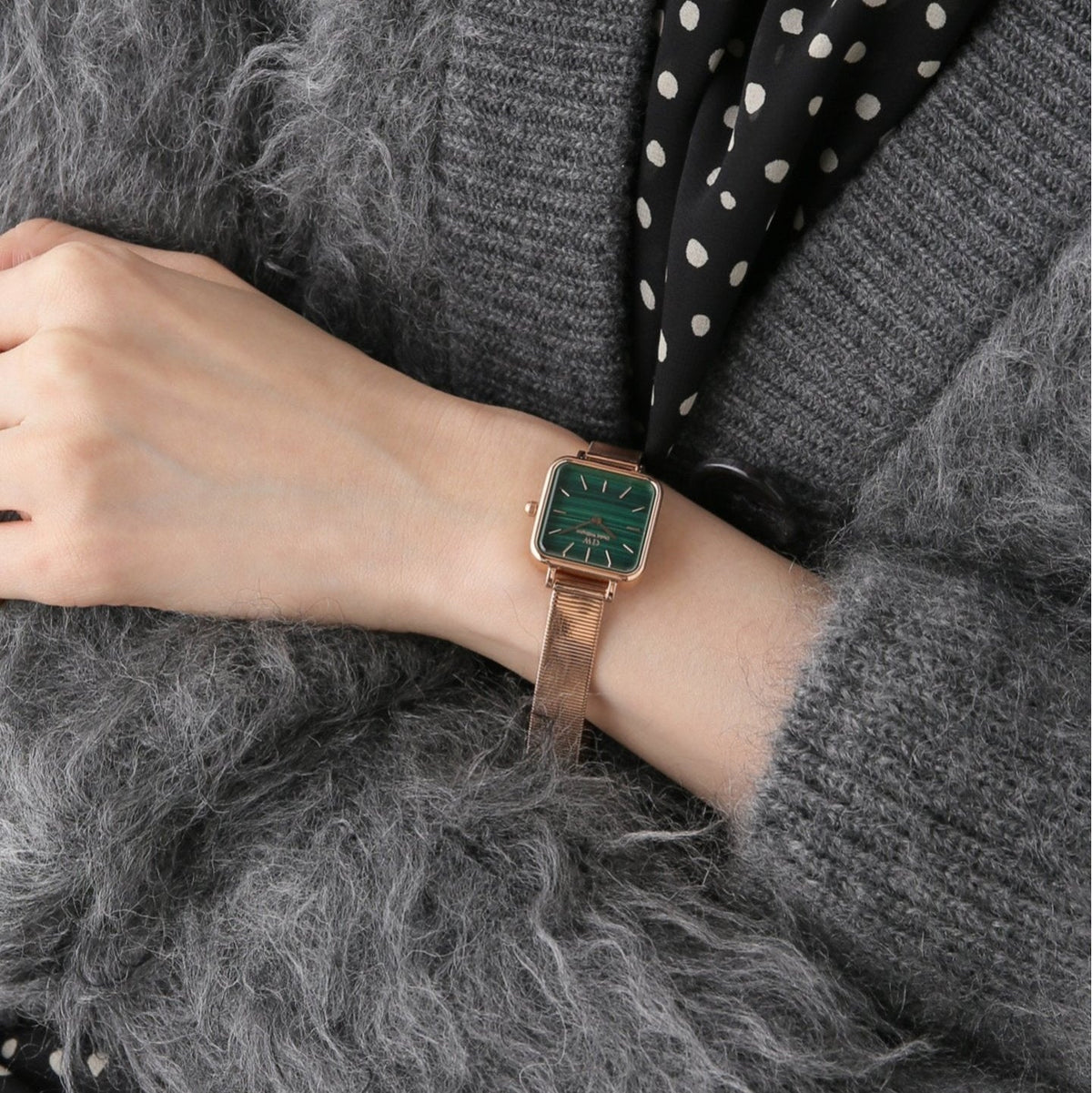  Shop Authentic Daniel Wellington Quadro Studio Green Dial Rose Gold Mesh Strap Watch For Women - DW00100520 - Luxxuri