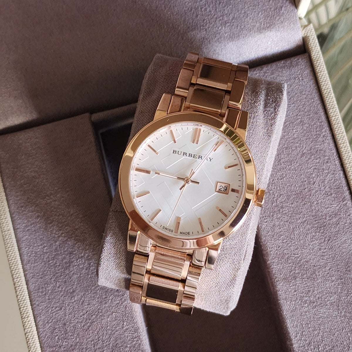  Shop Authentic Burberry The City White Dial Rose Gold Steel Strap Watch for Women - BU9004 - Luxxuri