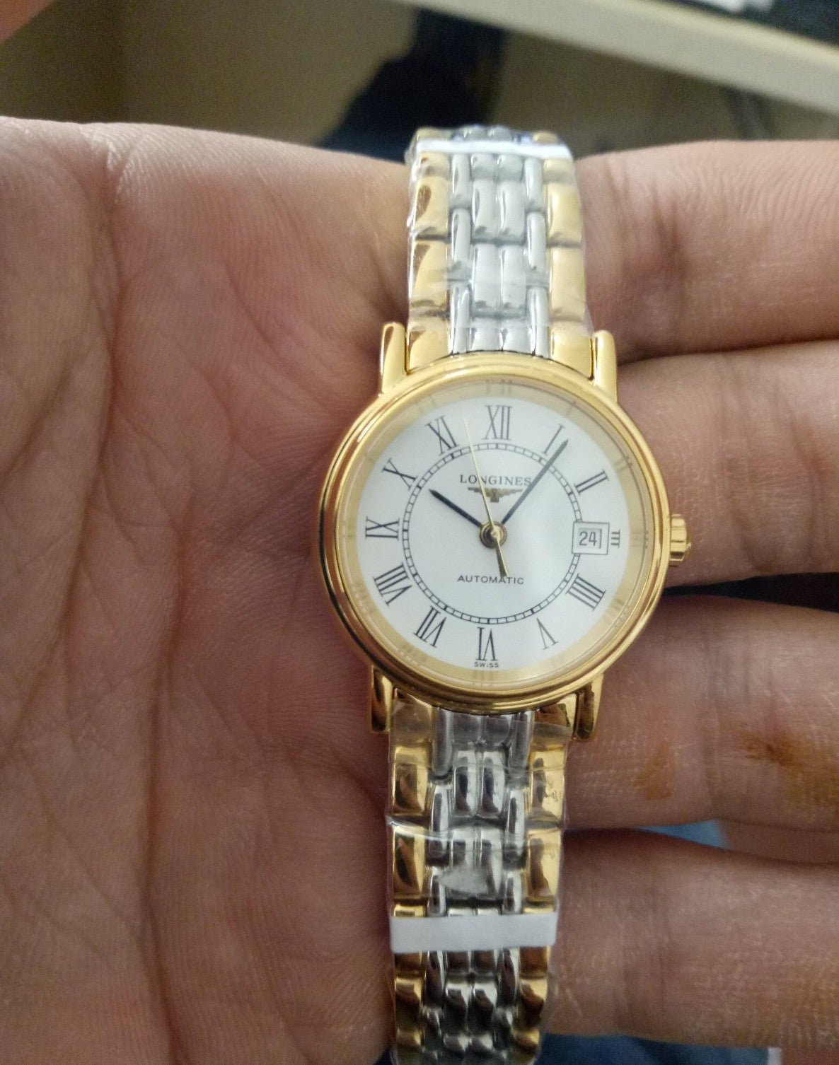  Shop Authentic Longines Presence 25.5mm Automatic White Dial Two Tone Steel Strap Watch for Women - L4.321.2.11.7 - Luxxuri