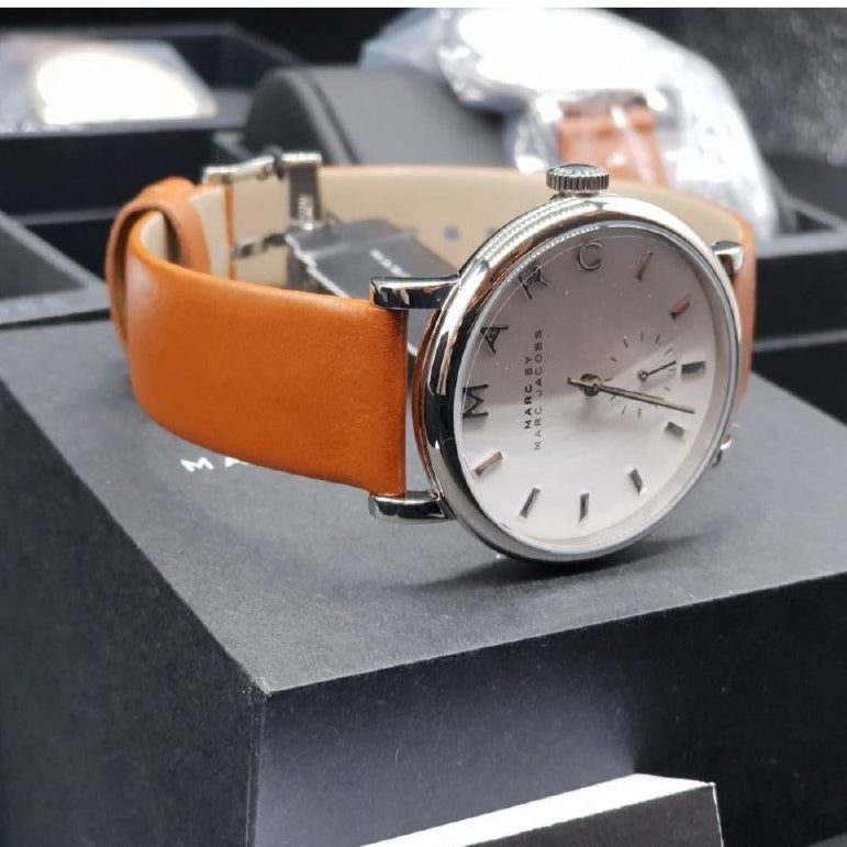  Shop Authentic Marc Jacobs Baker White Dial Brown Leather Strap Watch for Women - MBM1265 - Luxxuri