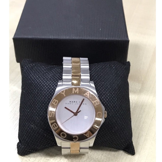  Shop Authentic Marc Jacobs Blade Silver Dial Two Tone Steel Strap Watch for Women - MBM3129 - Luxxuri