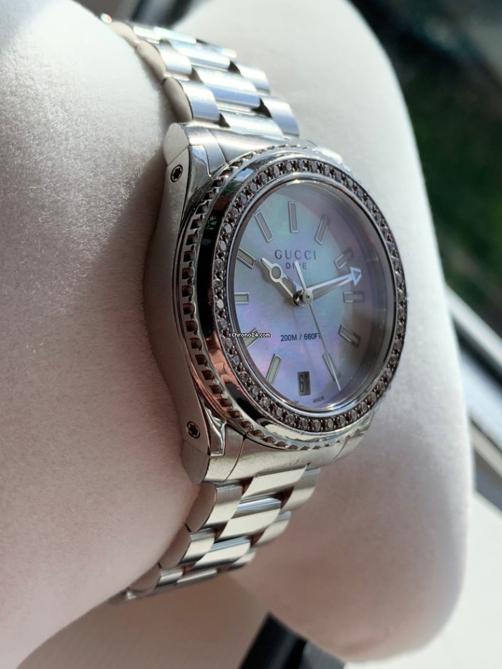 Shop Authentic Gucci Dive Diamonds Mother of Pearl Dial Silver Steel Strap Watch For Women - YA136406 - Luxxuri