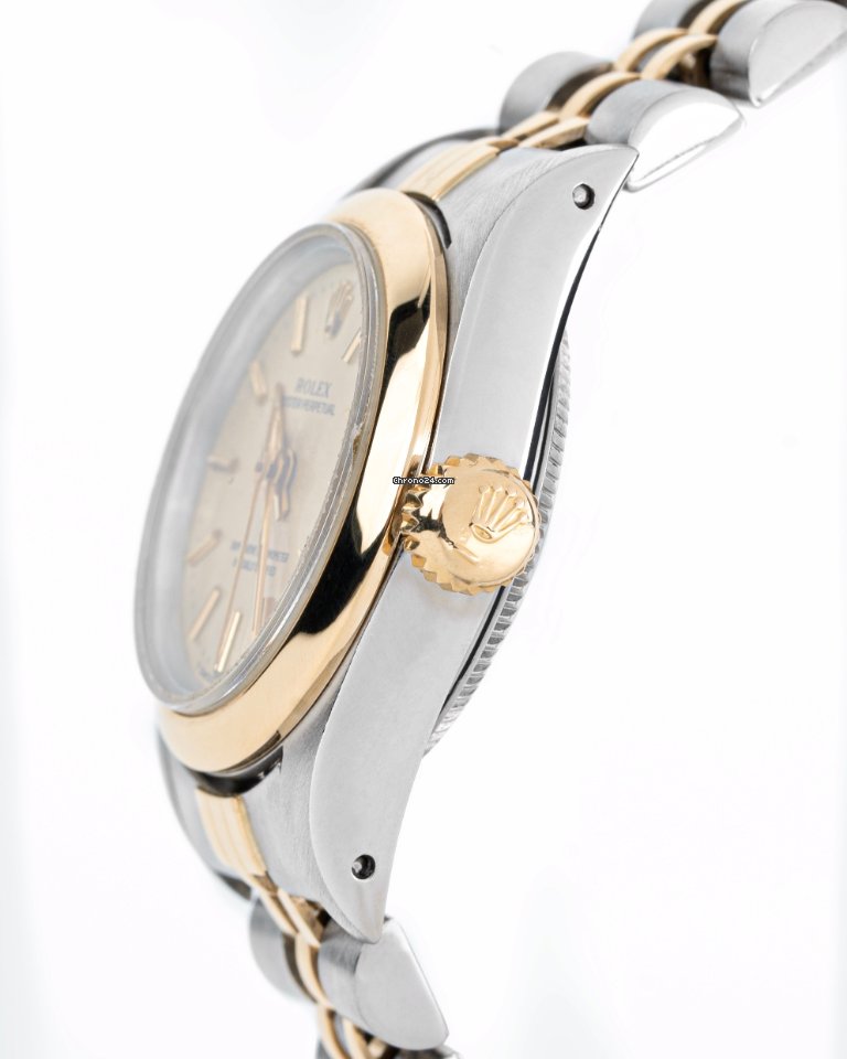  Shop Authentic Marc Jacobs Fergus White Dial Two Tone Steel Strap Watch for Men - MBM5079 - Luxxuri