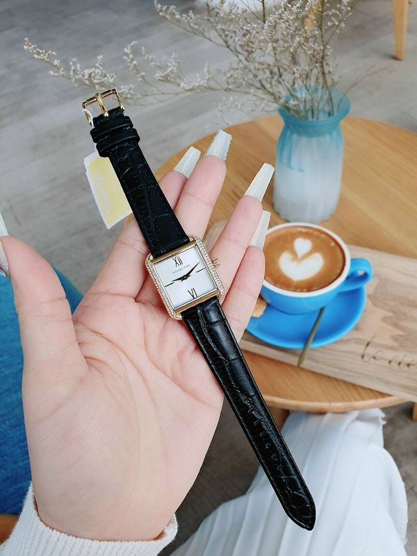  Shop Authentic Michael Kors Lake Quartz White Dial Black Leather Strap Watch For Women - MK2762 - Luxxuri