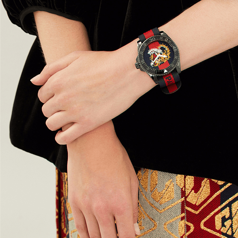  Shop Authentic Gucci Dive Tiger Blue and Red Dial Blue Red Blue Nylon Strap Watch For Men - YA136215 - Luxxuri