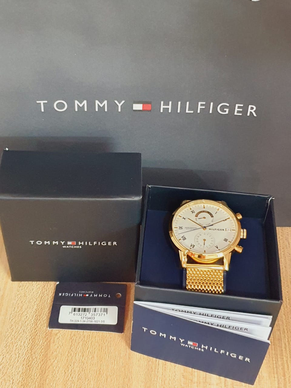  Shop Authentic Tommy Hilfiger Kane White Dial Gold Mesh Bracelet Watch for Men - 1710403 - Luxxuri