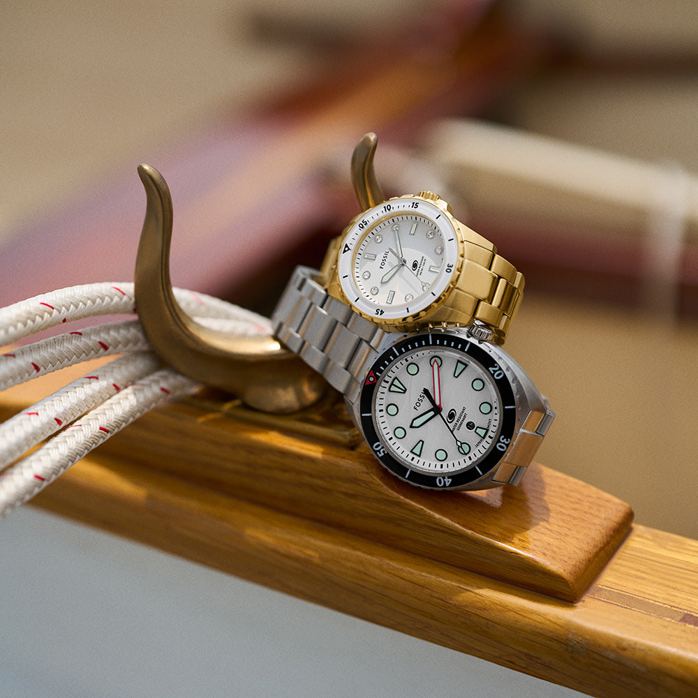  Shop Authentic Fossil Blue Dive Three Hand White Dial Gold Steel Strap Watch For Women - ES5350 - Luxxuri