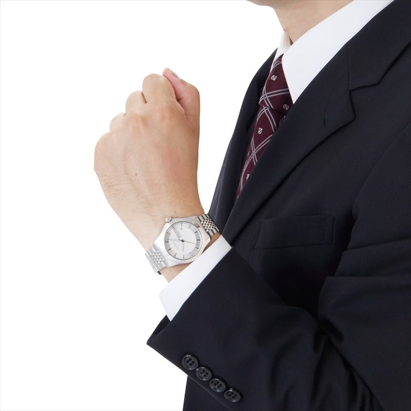  Shop Authentic Gucci G Timeless Silver Dial Silver Steel Strap Watch For Men - YA126401 - Luxxuri