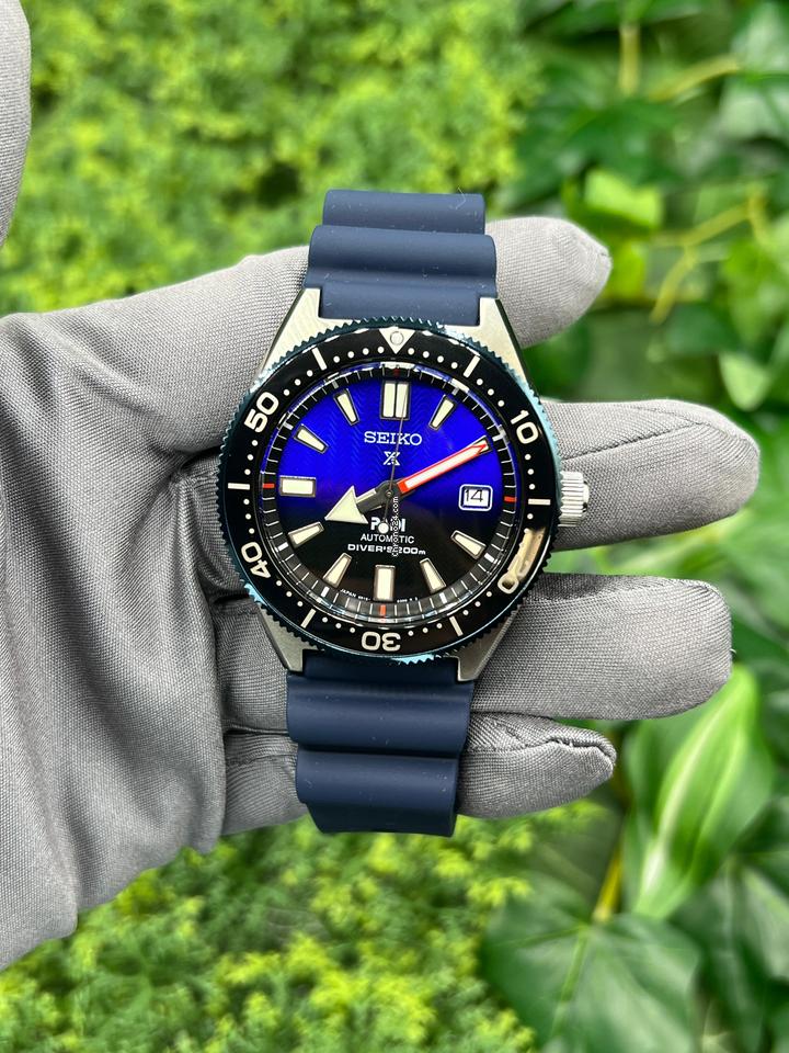  Shop Authentic Seiko Prospex PADI Special Edition Divers 200M Blue Dial Blue Rubber Strap Watch For Men - SPB071J1 - Luxxuri