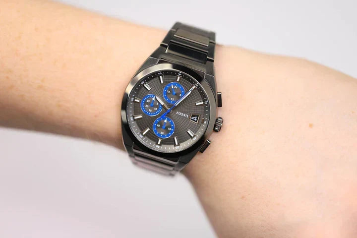  Shop Authentic Fossil Everett Chronograph Grey Dial Grey Steel Strap Watch for Men - FS5830 - Luxxuri
