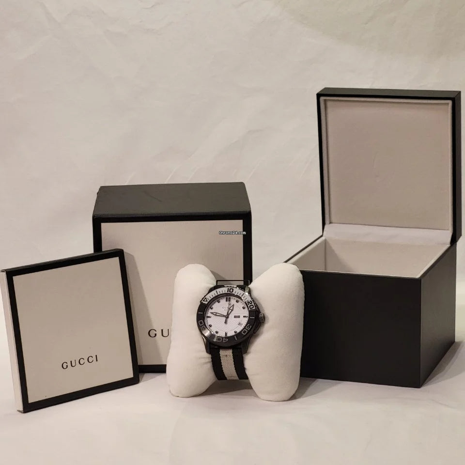  Shop Authentic Gucci G Timeless XL White Dial Two Tone NATO Strap Watch For Men - YA126243 - Luxxuri