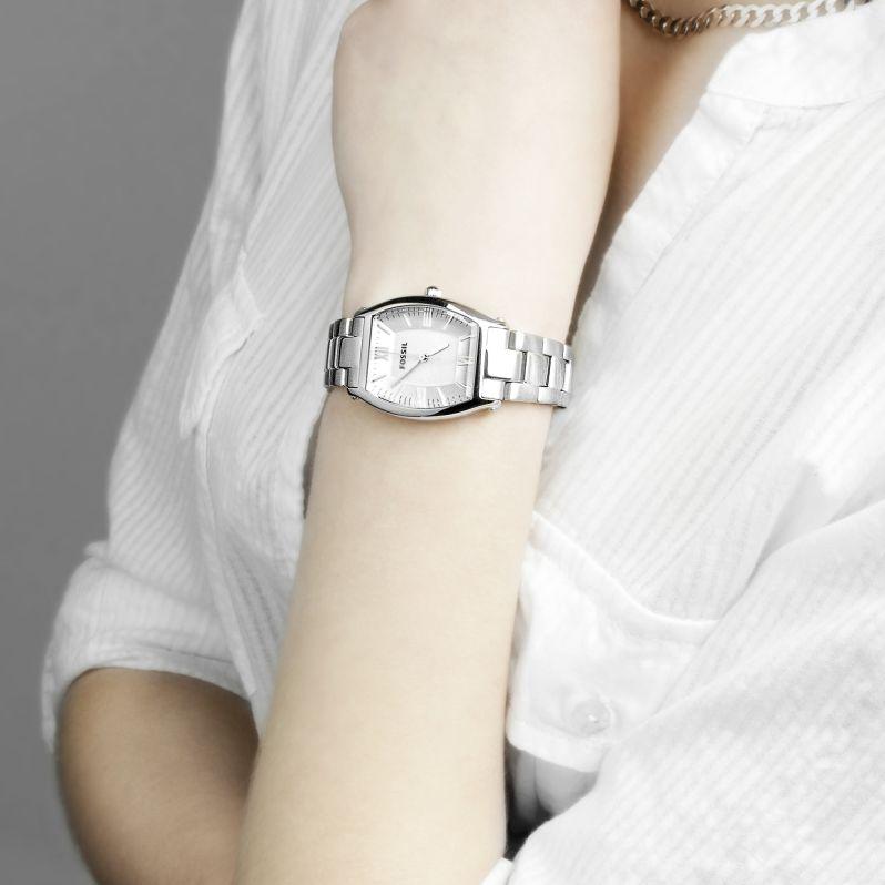  Shop Authentic Fossil Wallace Designer Silver Dial Silver Steel Strap Watch for Women - ES3057 - Luxxuri