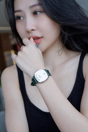  Shop Authentic Gucci Grip Quartz Silver Dial Green Leather Strap Watch For Women - YA157404 - Luxxuri