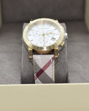  Shop Authentic Burberry Heritage Nova Heritage White Dial Leather Strap Watch for Women - BU1395 - Luxxuri