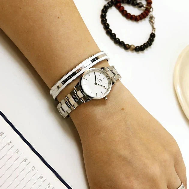  Shop Authentic Daniel Wellington Iconic Link White Dial Silver Steel Strap Watch For Women - DW00100207 - Luxxuri