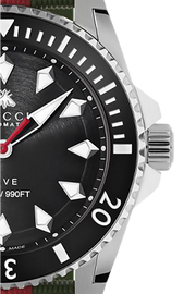  Shop Authentic Gucci Dive Automatic Black Dial Two Tone Rubber Strap Watch for Men - YA136349 - Luxxuri