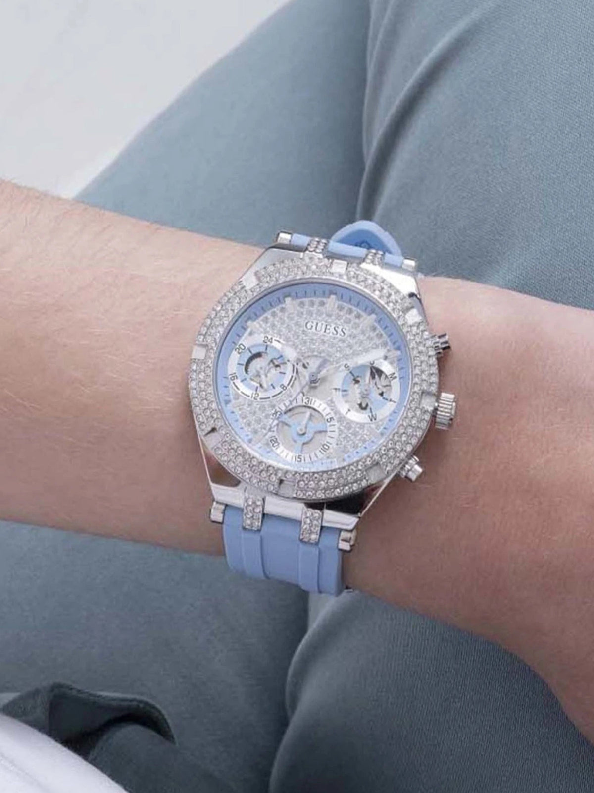  Shop Authentic Guess Heiress Diamonds Blue Dial Blue Rubber Strap Watch for Women - GW0407L1 - Luxxuri