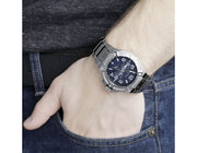  Shop Authentic Guess Rigor Quartz Black Dial Silver Steel Strap Watch For Men - W0218G2 - Luxxuri