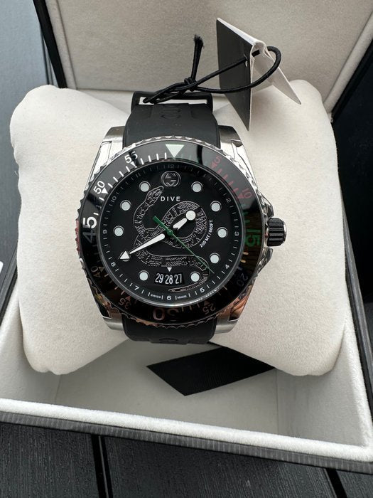  Shop Authentic Gucci Dive Quartz Kingsnake Black Dial Black Rubber Strap Watch For Men - YA136217 - Luxxuri
