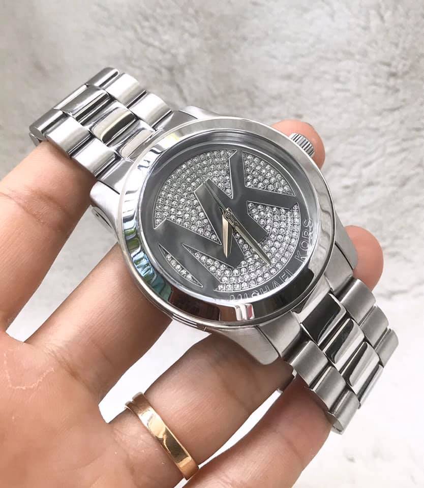  Shop Authentic Michael Kors Runway Silver Dial Silver Steel Strap Watch for Women - MK5544 - Luxxuri