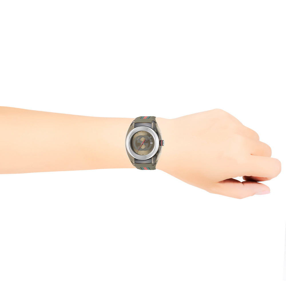  Shop Authentic Gucci Sync XXL Quartz Brown Dial Brown Leather Strap Watch For Men - YA137106 - Luxxuri