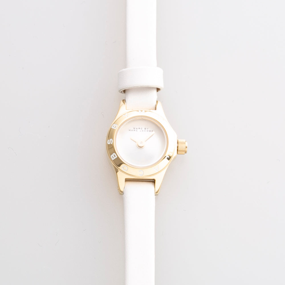  Shop Authentic Marc Jacobs Blade White Dial White Leather Strap Watch for Women - MBM1344 - Luxxuri