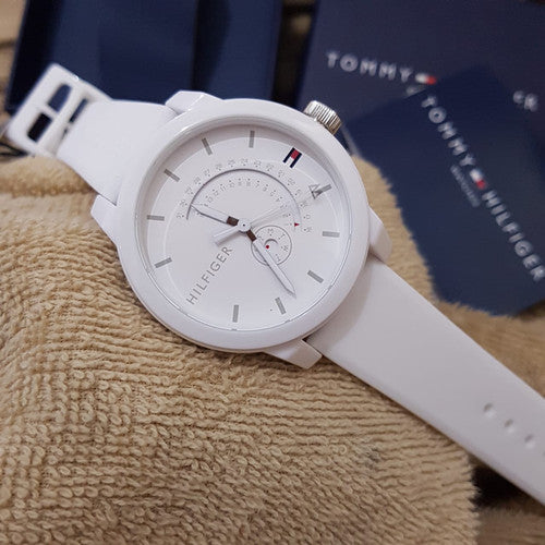  Shop Authentic Tommy Hilfiger Denim Analog White Dial White Rubber Strap Watch for Men - 1791481 - Luxxuri