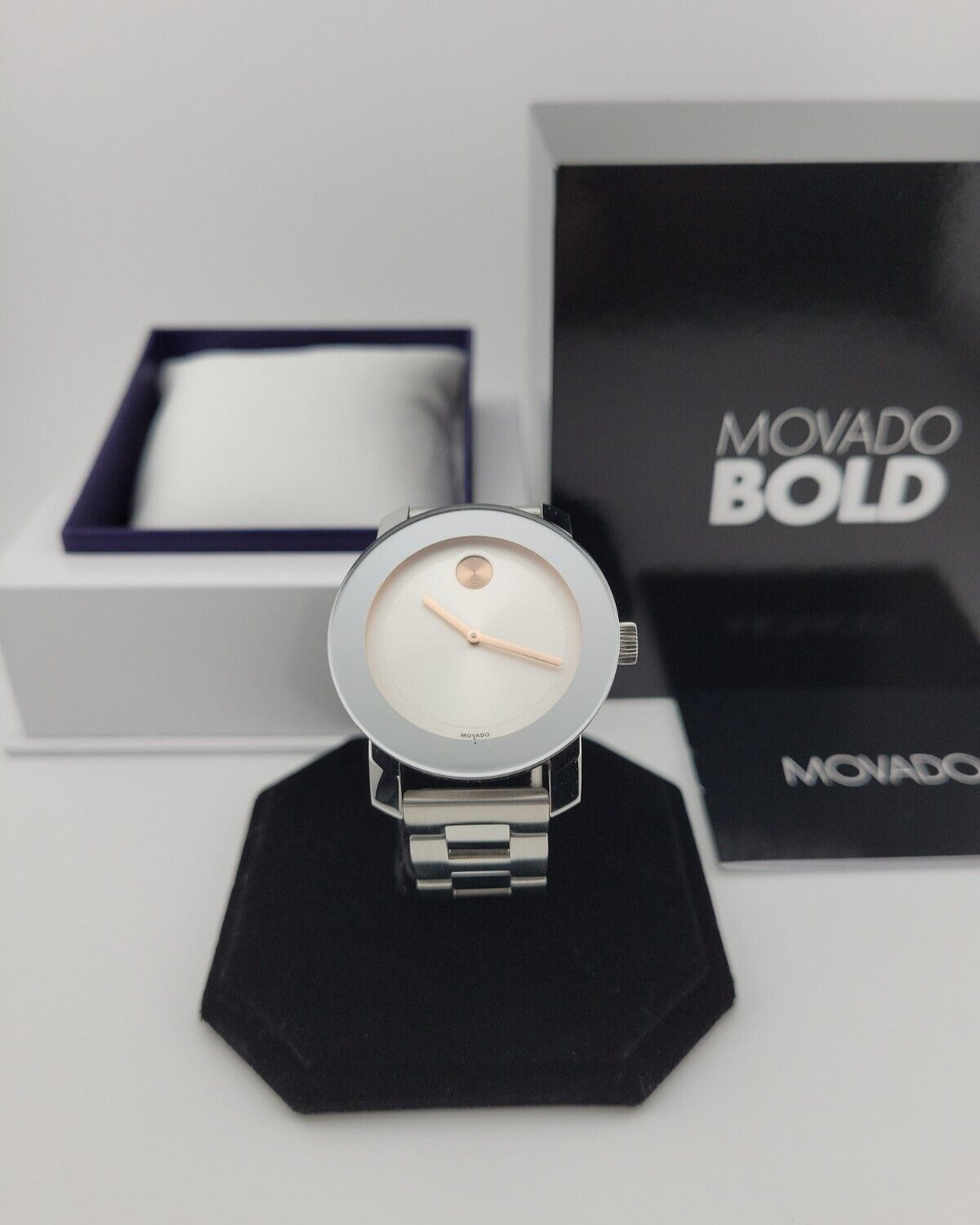  Shop Authentic Movado Bold Silver Dial Silver Steel Strap Watch For Women - 3600084 - Luxxuri