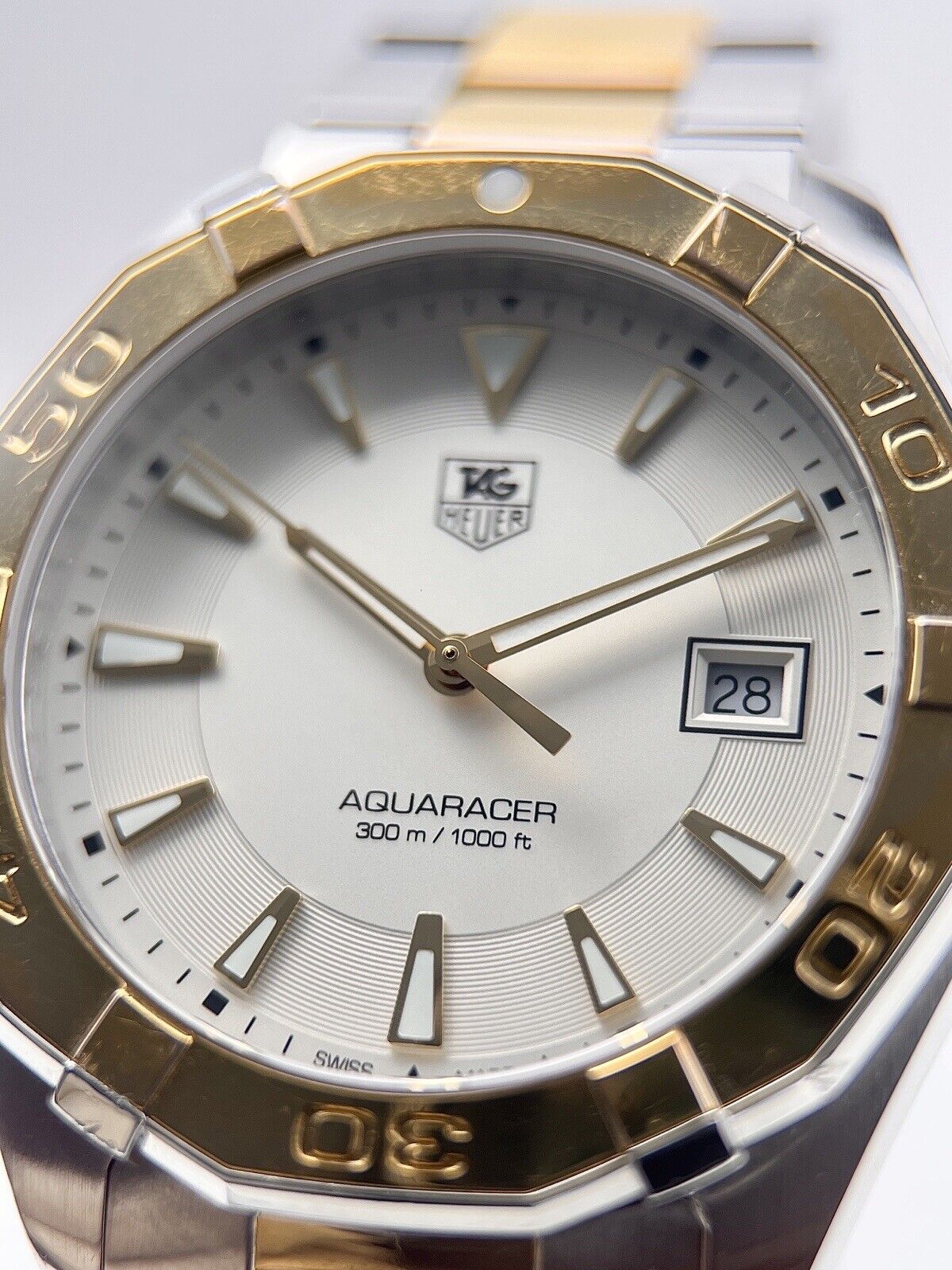  Shop Authentic Tag Heuer Aquaracer White Dial Watch for Men - WAY1120.BB0930 - Luxxuri