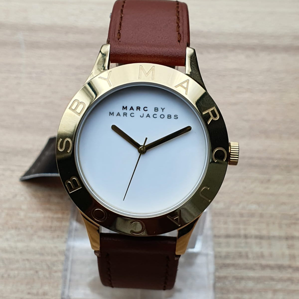  Shop Authentic Marc Jacobs Blade White Dial Brown Leather Strap Watch for Women - MBM1218 - Luxxuri