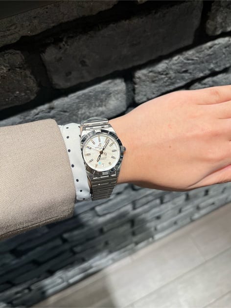  Shop Authentic Breitling Chronomat 32 Mother of Pearl Dial Silver Steel Strap Watch for Women - A77310101A4A1 - Luxxuri