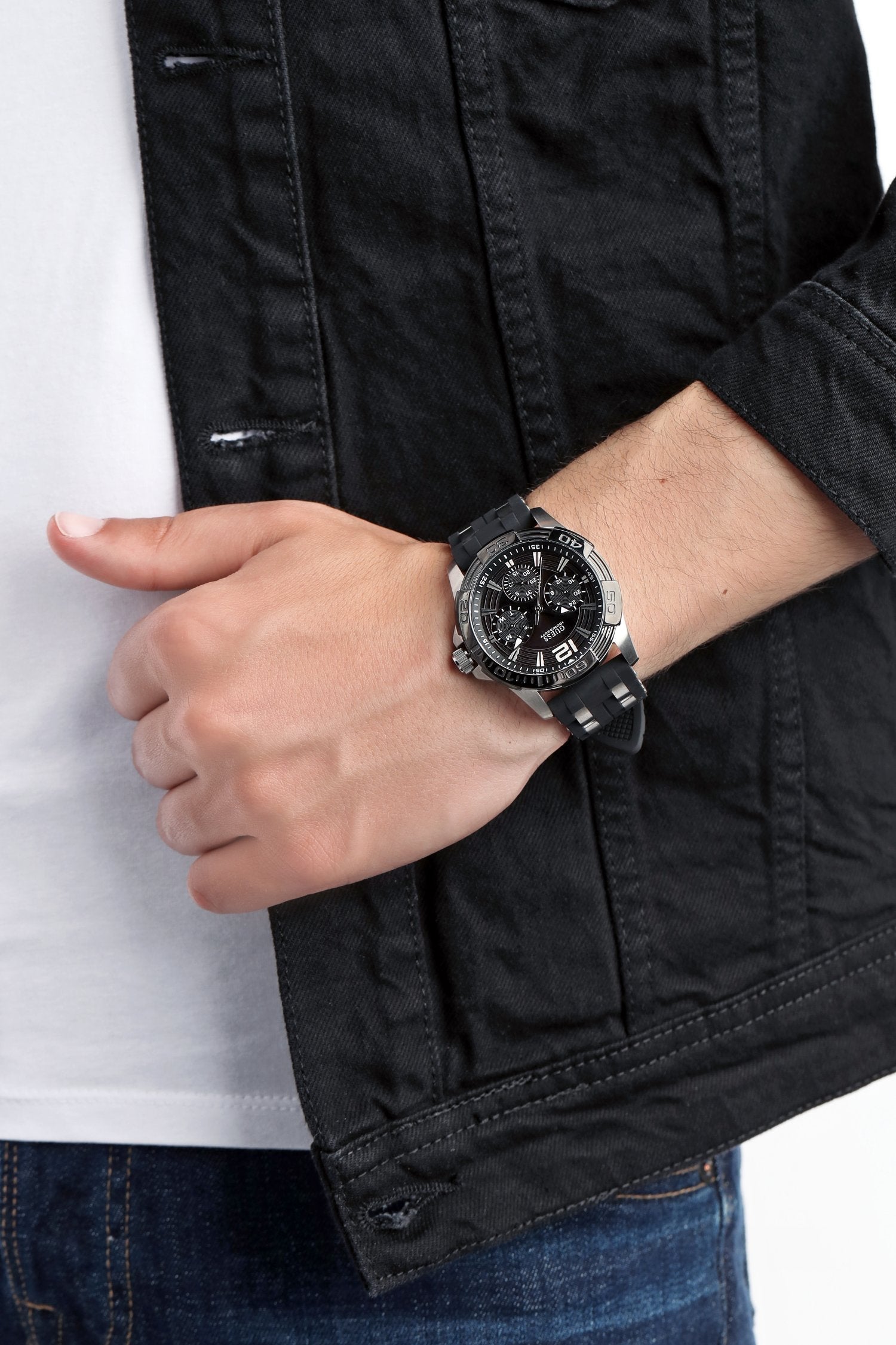  Shop Authentic Guess Oasis Black Dial Black Rubber Strap Watch for Men - W0366G1 - Luxxuri