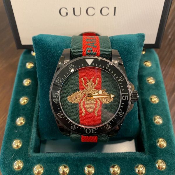  Shop Authentic Gucci Dive Green & Red Dial Green & Red Nylon Strap Watch For Men - YA136216 - Luxxuri