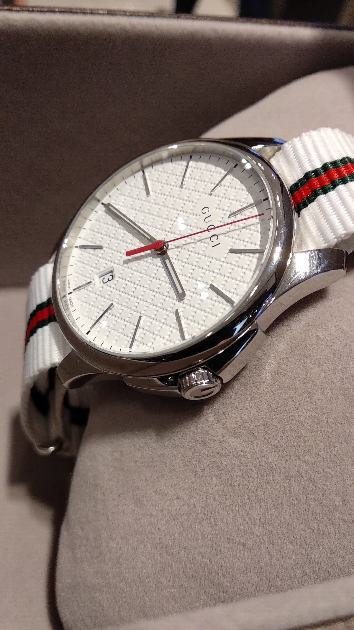  Shop Authentic Gucci G Timeless Quartz White DIal White NATO Strap Watch For Men - YA126322 - Luxxuri