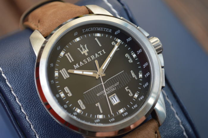  Shop Authentic Maserati Successo Black Dial Beige Leather Strap Watch For Men - R8851121004 - Luxxuri
