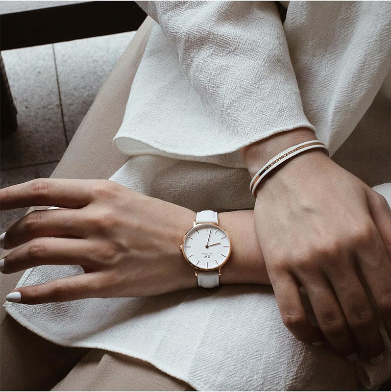  Shop Authentic Daniel Wellington Petite Bondi White Dial White Leather Strap Watch for Women - DW00100189 - Luxxuri