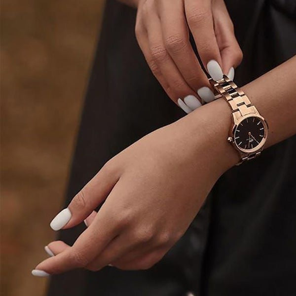  Shop Authentic Daniel Wellington Iconic Link Black Dial Rose Gold Steel Strap Watch for Women - DW00100212 - Luxxuri