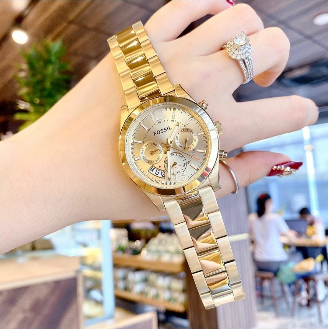  Shop Authentic Fossil Boyfriend Gold Dial Gold Steel Strap Watch for Women - ES3884 - Luxxuri