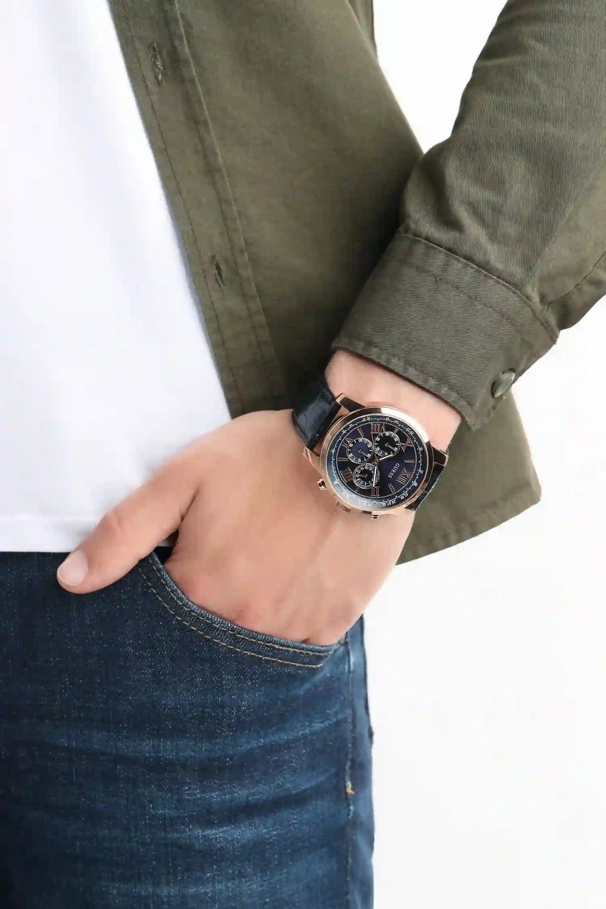  Shop Authentic Guess Horizon Chronograph Blue Dial Blue Leather Strap Watch For Men - W0380G5 - Luxxuri