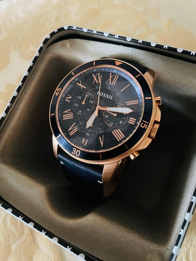  Shop Authentic Fossil Grant Sport Chronograph Blue Dial Blue Leather Strap Watch for Men - FS5237 - Luxxuri
