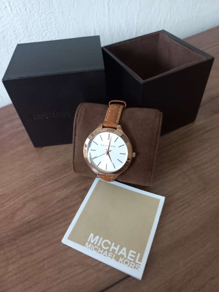  Shop Authentic Michael Kors Runway Slim Quartz White Dial Beige Leather Strap Watch For Women - MK2284 - Luxxuri