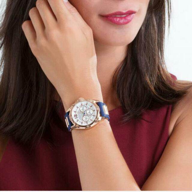  Shop Authentic Guess Interpid White & Rose Gold Dial Blue Silicone Strap Watch For Women - W0325L8 - Luxxuri