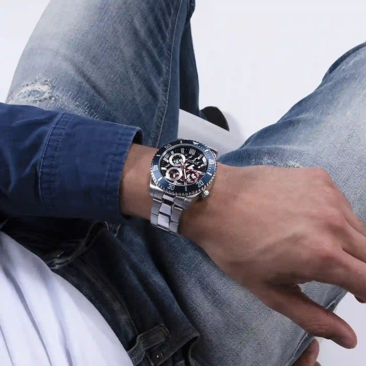  Shop Authentic Guess Axle Multifunction Black Dial Silver Steel Strap Watch For Men - GW0488G1 - Luxxuri