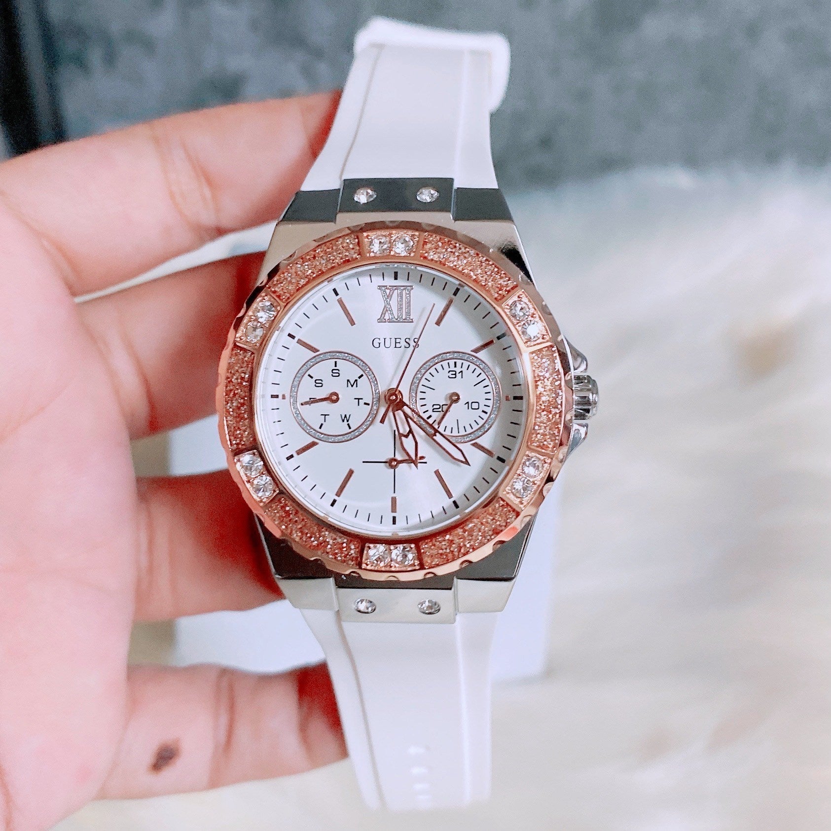  Shop Authentic Guess Limelight White Dial White Rubber Strap Watch for Women - W1053L2 - Luxxuri