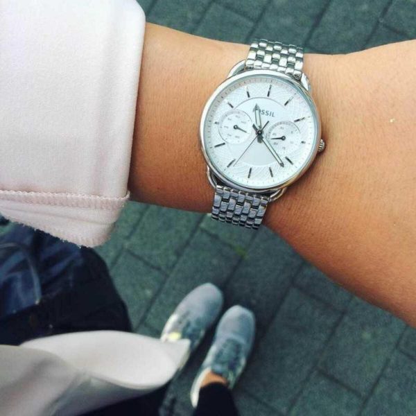  Shop Authentic Fossil Tailor Silver Dial Silver Steel Strap Watch for Women - ES3712 - Luxxuri