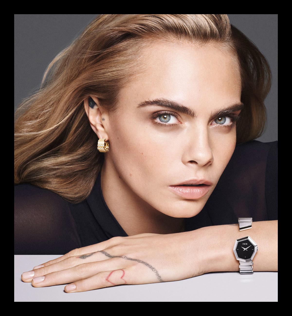  Shop Authentic Dior Gem Dior Black Mother of Pearl Dial Silver Steel Strap Watch for Women - CD18111X1005 - Luxxuri