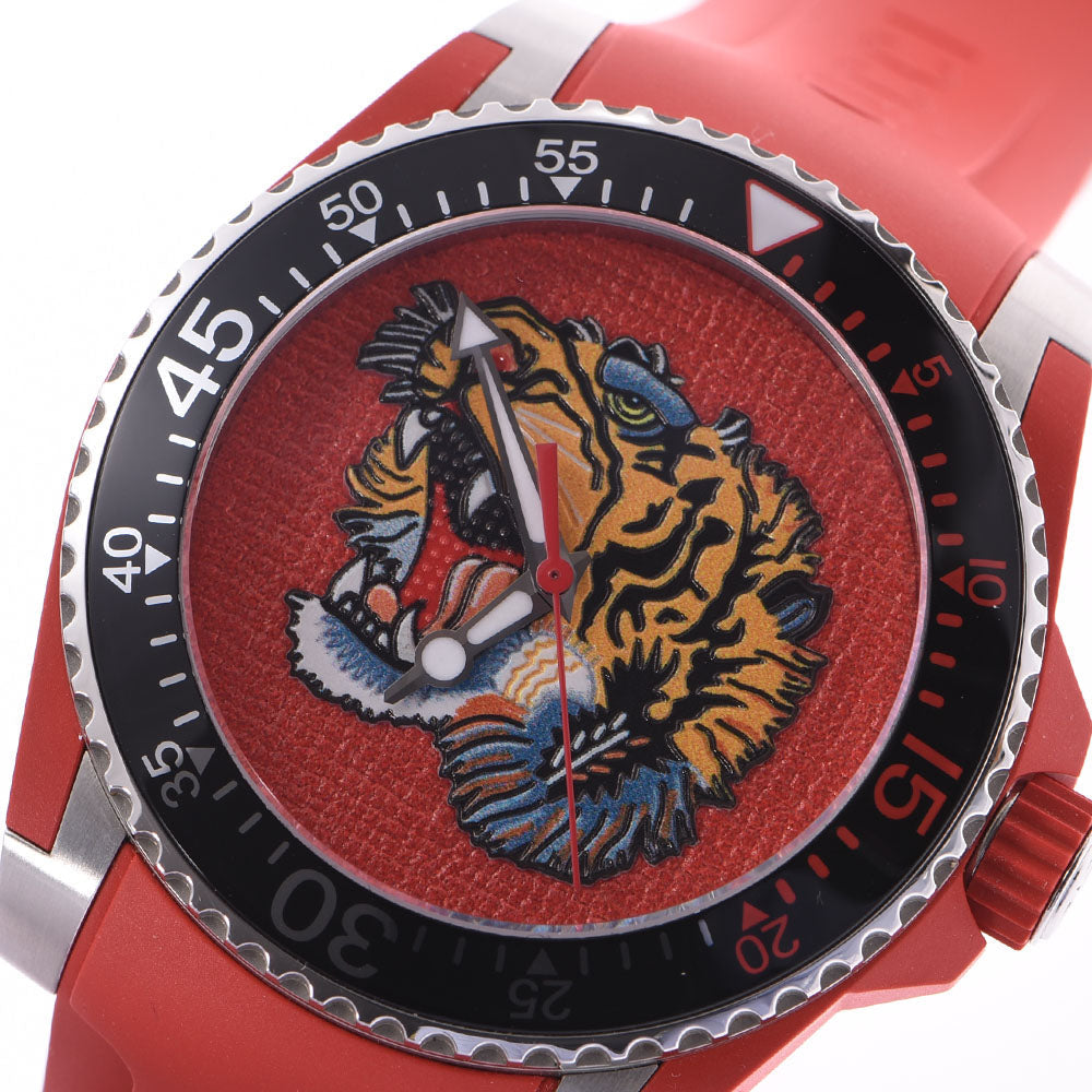  Shop Authentic Gucci Dive Quartz Red Dial Red Rubber Strap Watch For Men - YA136315 - Luxxuri